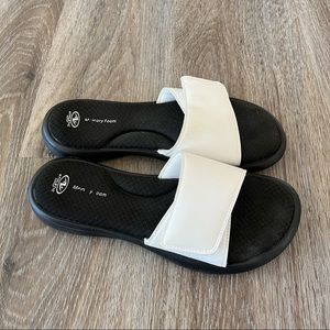 athletic works memory foam flip flops